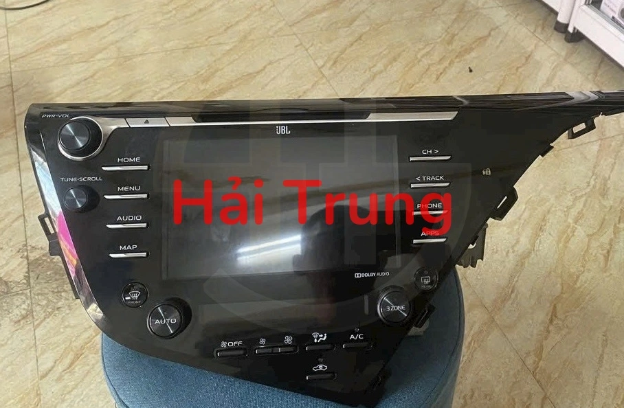 Tháo xe Màn hình trung tâm Toyota Camry 2020 2.5Q