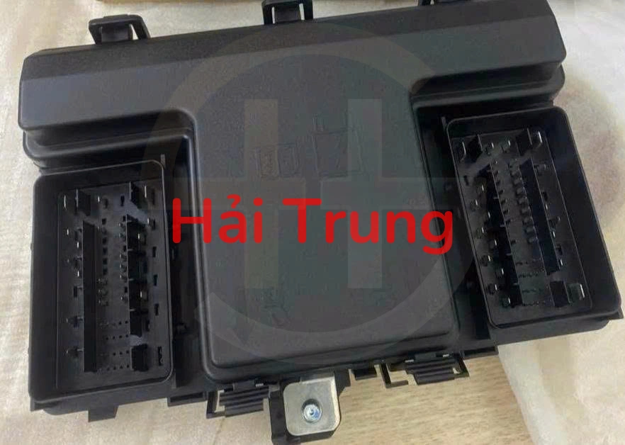 Hộp cầu trì Ford Ranger Tháo Xe JB3T-14D068-FA JB3T14D068FA