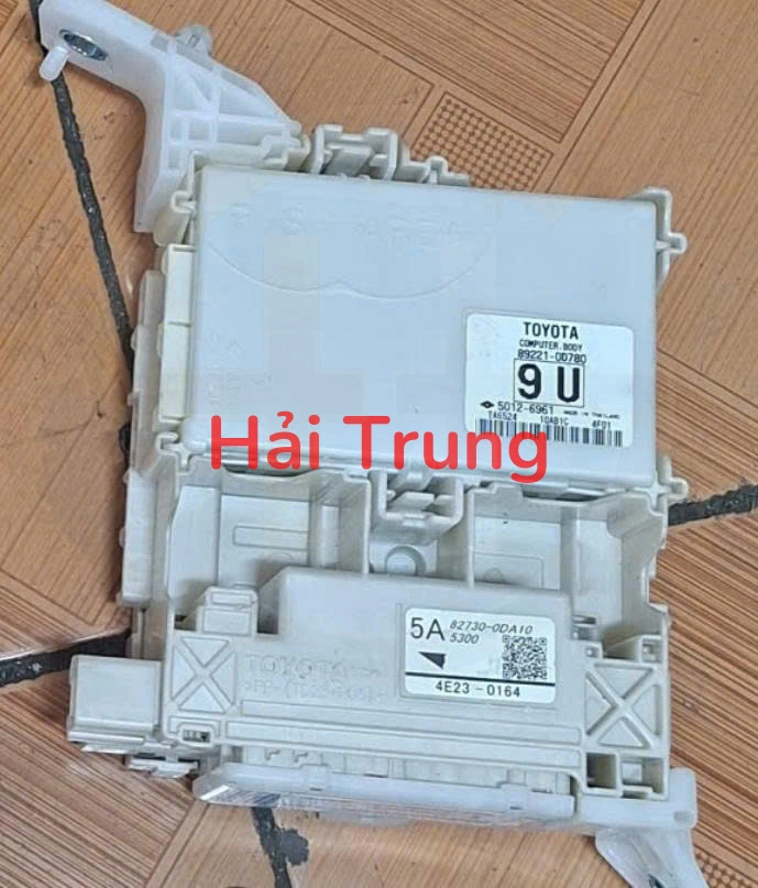 Hộp điều khiển điện thân xe Body Toyota Vios, Yaris Tháo Xe 827300DA10 89221-0DB80 827300DA10 892210DB80