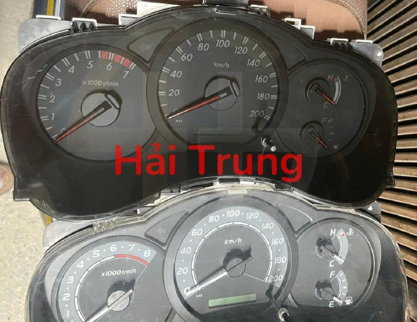 THÁO XE ĐỒNG HỒ TÁP LÔ TOYOTA INNOVA 2006-2011