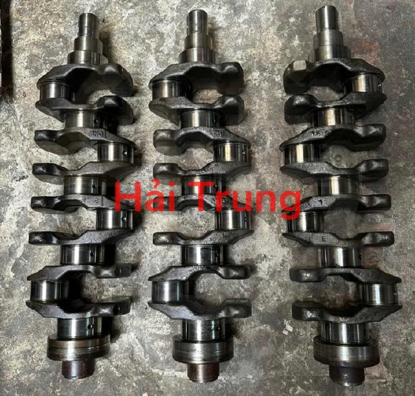 Tháo xe trục cơ  Toyota Hilux 3.0 máy 1KD