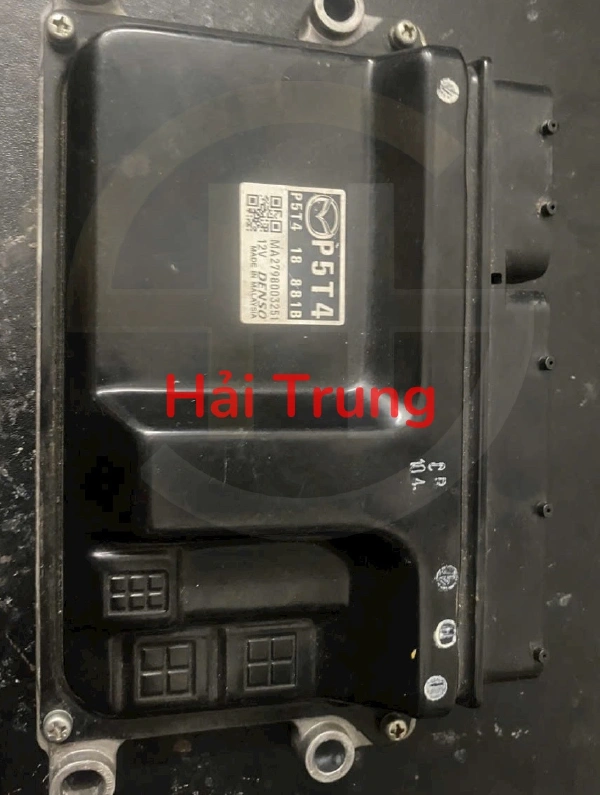 P5T418881B Tháo xe Hộp điều khiển động cơ Hộp đen ECU Mazda 3