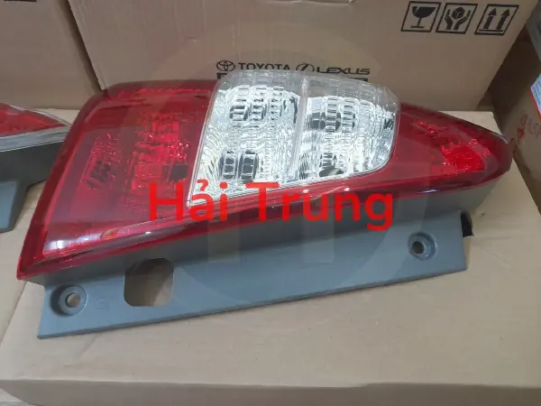 Đèn hậu Toyota Innova 2012-2016 chính hãng