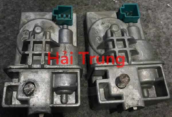 A2045458132 Khóa cổ Mercedes C W204 Tháo Xe