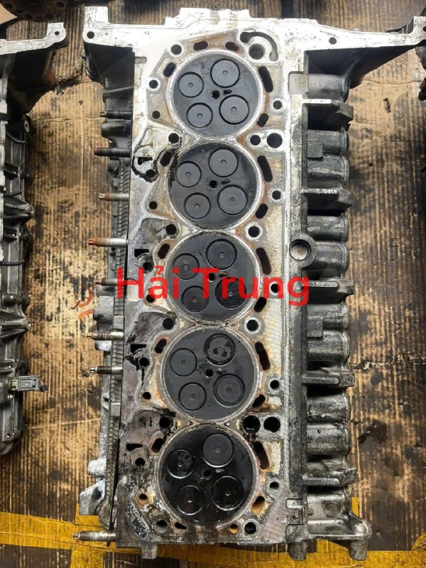 Tháo xe Mặt máy Ford Ranger 3.2