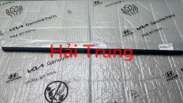 Nẹp chân kính sau trái Kia Forte chính hãng