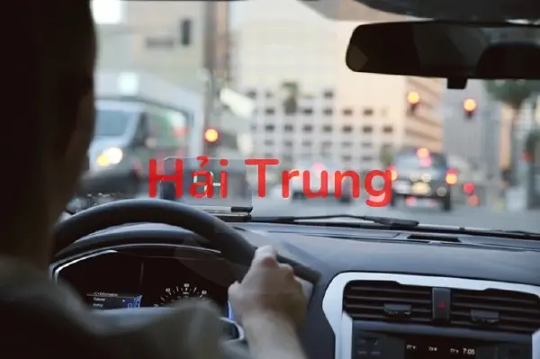 Quan sát và tập trung lái xe