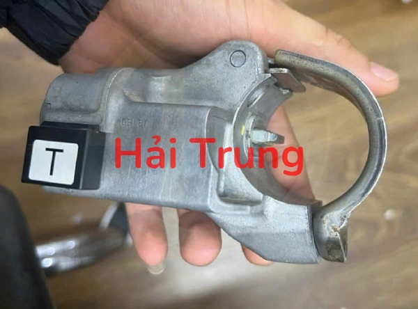 Khóa cổ Toyota Vios Tháo xe