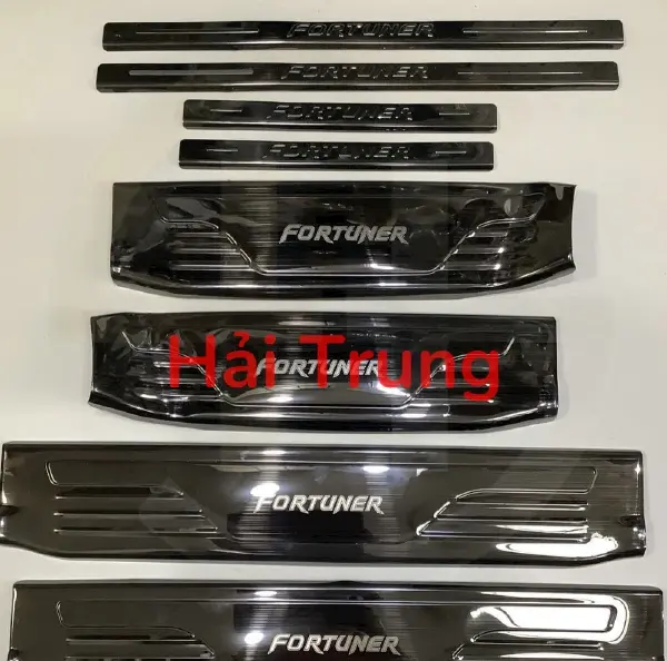 Ốp bậc to, nhỏ Toyota Fortuner