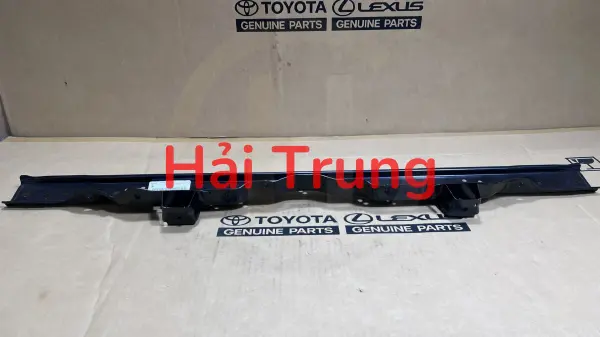 Khung xương két nước trên Toyota Hilux chính hãng