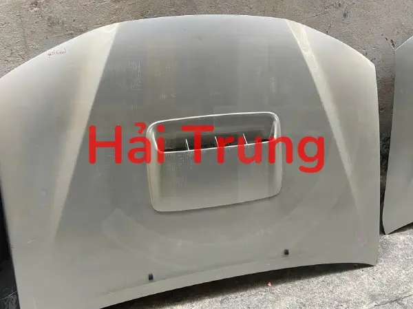 Nắp capo Toyota Fortuner 2013