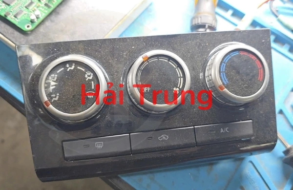 Bảng điều khiển điều hoà Mitsubishi Xpander