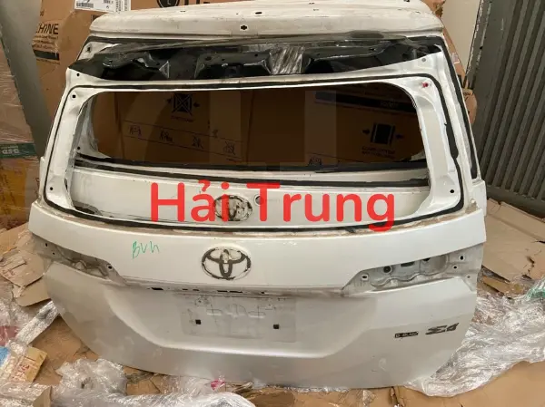 Cửa hậu Toyota Fortuner 2017-2021 Tháo xe Zin keo chỉ