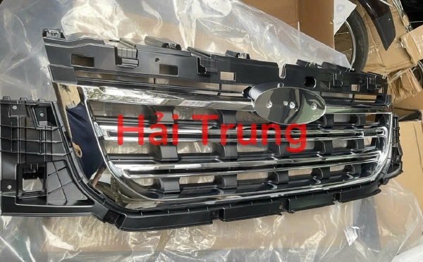 Mặt ca lăng Ford Transit 2023 2024 2025