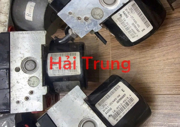 BV61-2C405-AL Cụm ABS Focus 2015 Tháo xe