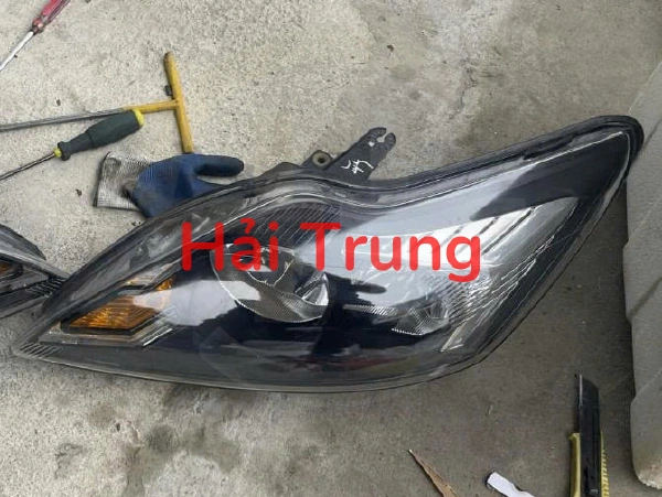 Đèn pha Ford Focus 2014 Tháo xe