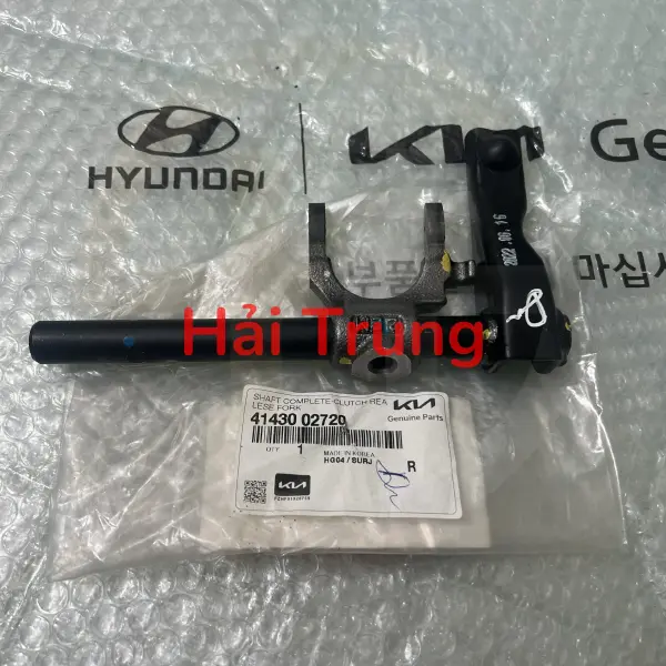 càng gạt bi tê Kia Soluto chính hãng