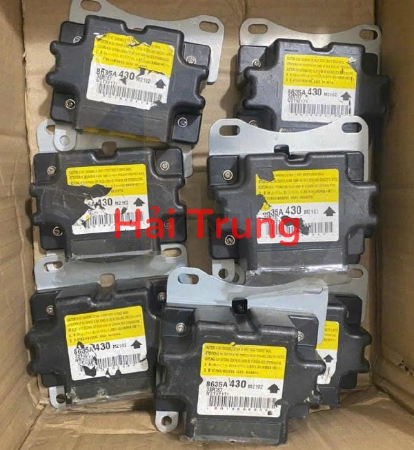 8635A430 Hộp điều khiển túi khí Mitsubishi Xpander Tháo xe