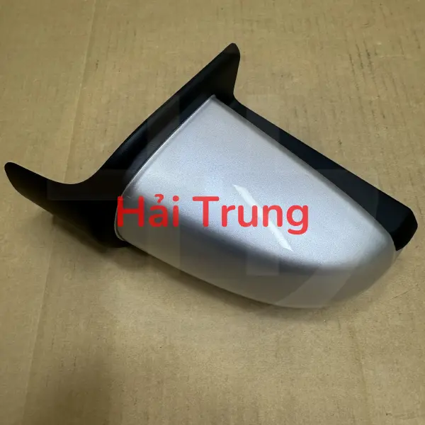 Ốp đầu bậc lên xuống sau Nissan Navara chính hãng