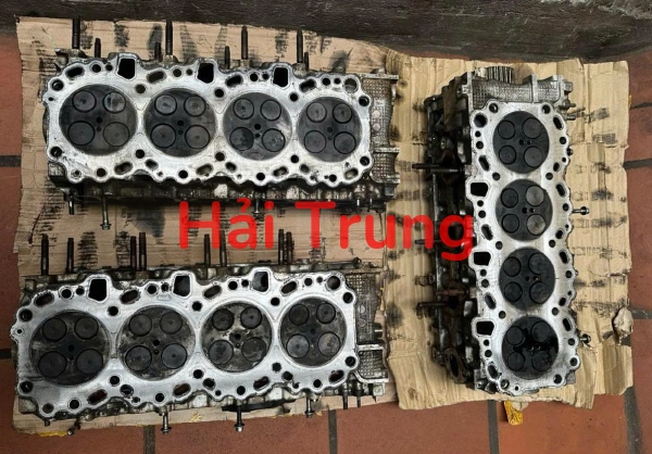 Tháo xe Mặt máy Toyota Hilux 3.0 máy 1KD