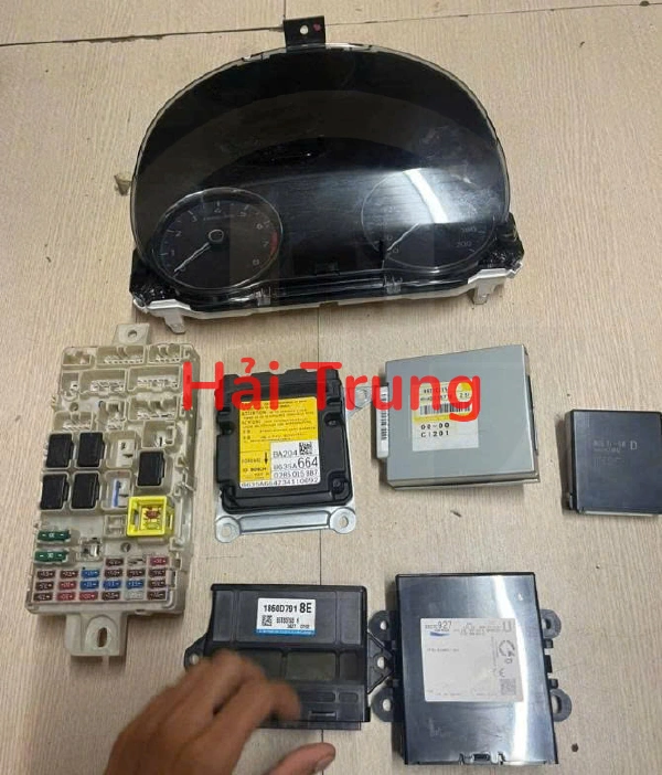 Tháo xe Phụ tùng MITSUBISHI XPANDER Hộp cầu trì, Hộp điều khiển, Màn hình, Công tắc điều hòa,...