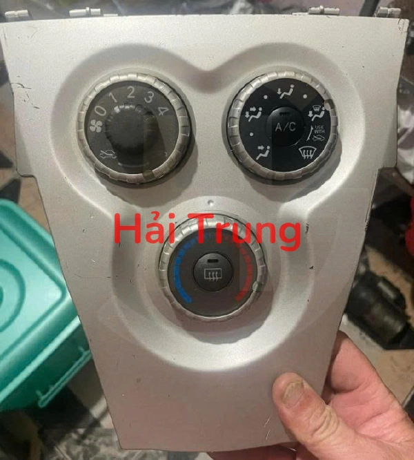Tháo xe bảng điều khiển công tắc điều hòa AC Vios 2010