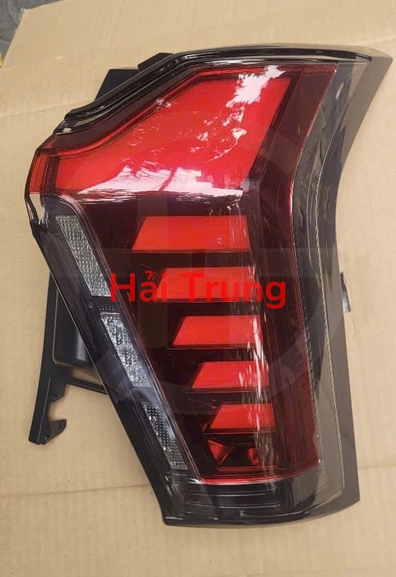 Đèn hậu Mitsubishi Xforce 2023-2026