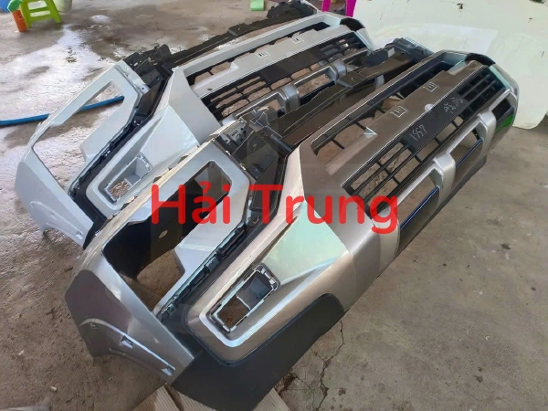 Tháo xe cản trước Mitsubishi Xpander 2023