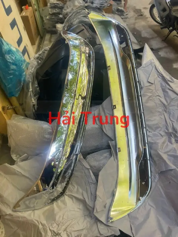 Ốp mạ cản sau Hyundai Santafe 2022-2025 giá rẻ 86671S1650