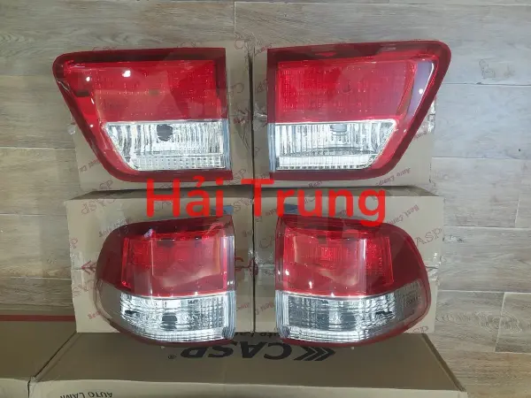 Đèn hậu Toyota Fortuner 2010