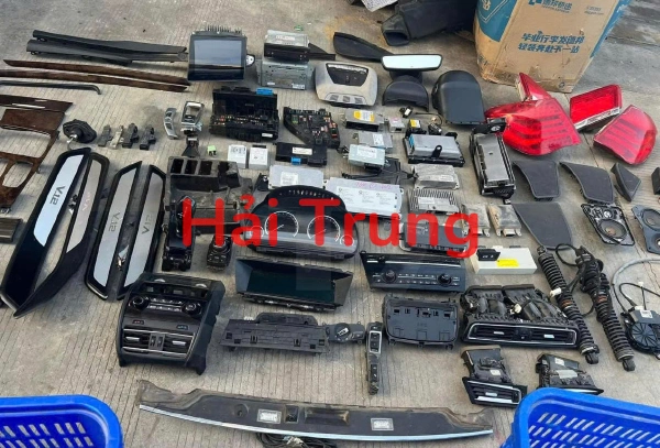 Full bộ điện, bộ nổ, hộp điện đầy đủ BMW 750i Tháo Xe