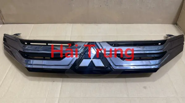 Mặt ca lăng Mitsubishi Xpander 2021 chính hãng