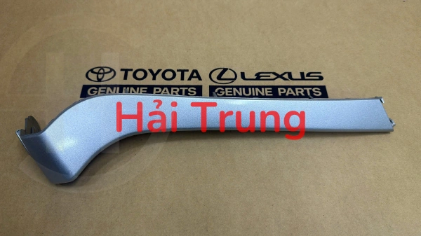 Ốp mạ cản trước Toyota Yaris 2016