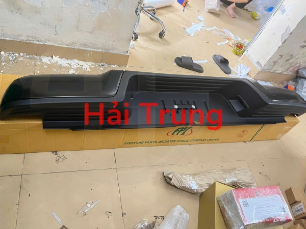Cản sau Ford Ranger