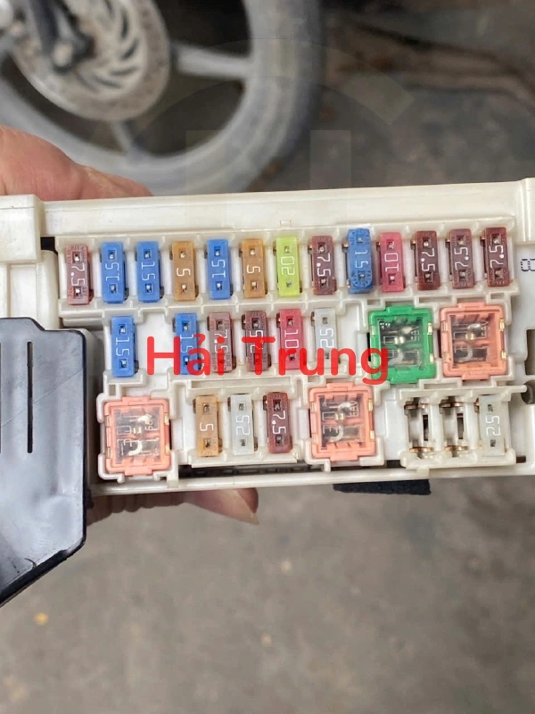 Hộp cầu trì Toyota Vios 2018