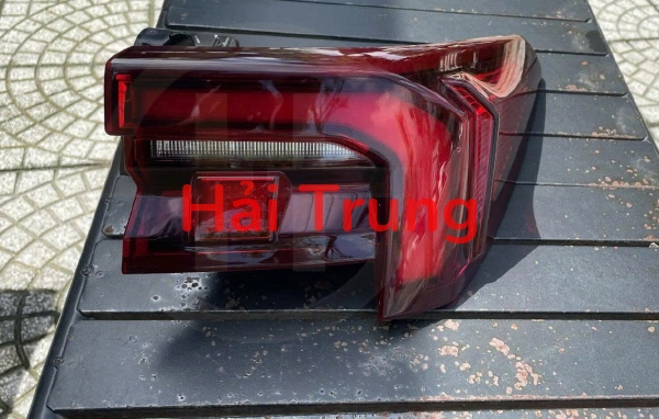 ĐÈN HẬU NGOÀI FORD TERRITORY