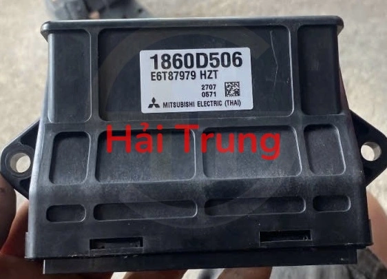 Hộp điều khiển động cơ Hộp đen ECU Mitsubishi Mirage Tháo Xe 1860D506