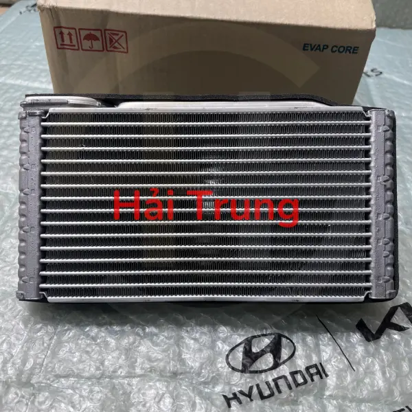Giàn lạnh trong xe Hyundai Santafe 2014-2018 chính hãng Hanon 97927...