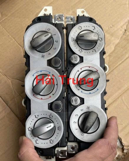 Công tắc điều hòa AC Ford Focus Tháo xe
