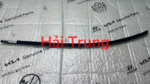 Nẹp chân kính Hyundai Porter 2 chính hãng