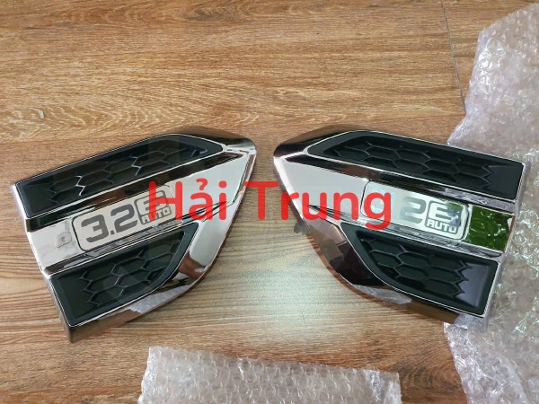 Ốp mang cá Ford Ranger 3.2