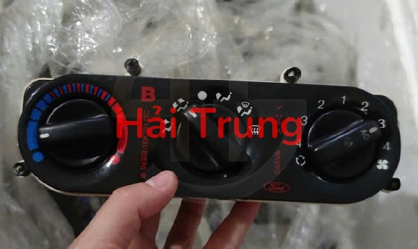Tháo xe bảng điều khiển công tắc điều hòa Ac Ford Mondeo 1998