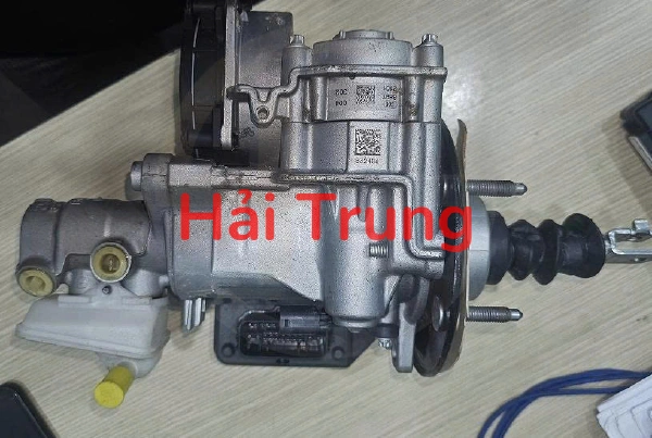 Tháo xe Bầu phanh Honda CRV 2018