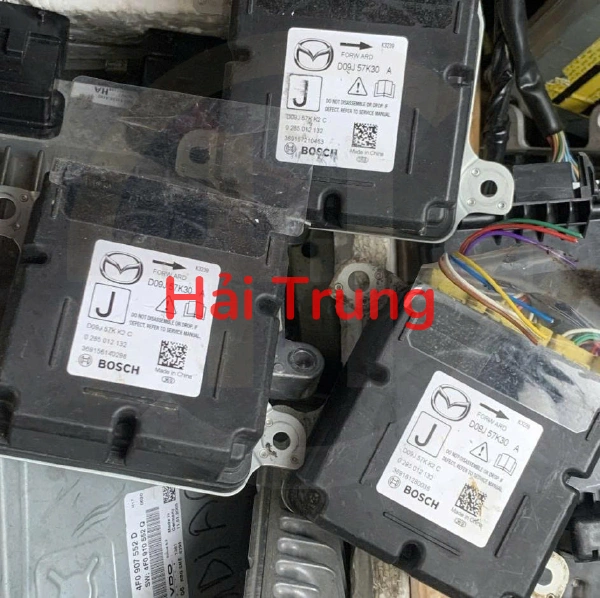 D09J57K30 Hộp điều khiển túi khí Mazda 2 2015 Tháo xe