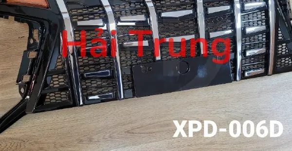 Mặt ca lăng Xpander