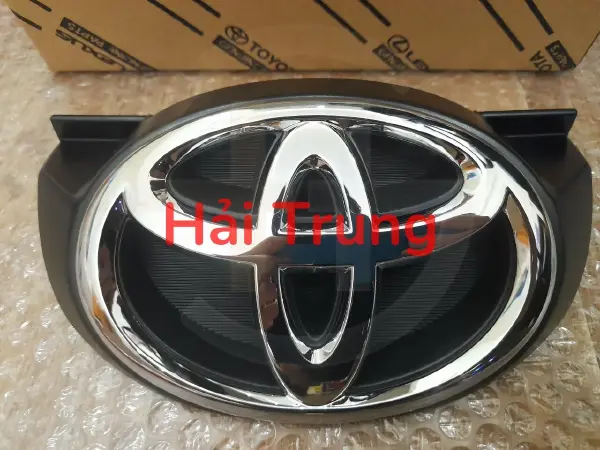 Logo galang Toyota Innova 2006-2011 tại Hải Trung phutunghaitrung.vn