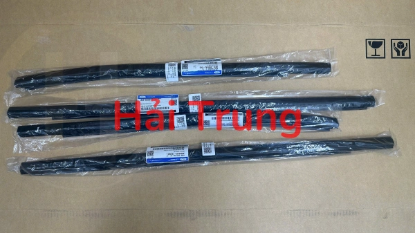 Nẹp chân kính ngoài Ford Ranger 2012-2020