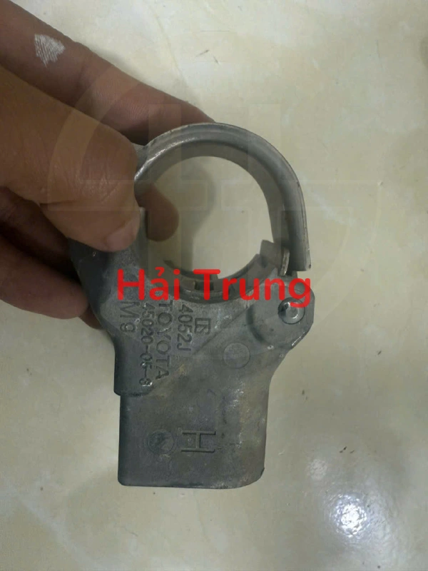 Khóa cổ vô lăng Toyota Altis 2020