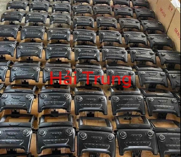 Tháo xe bảng điều khiển công tắc điều hòa AC Ford Ranger 2020-2024