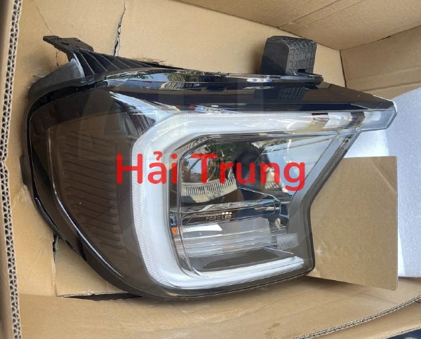 Đèn pha Ford Transit 2024 2025 2026